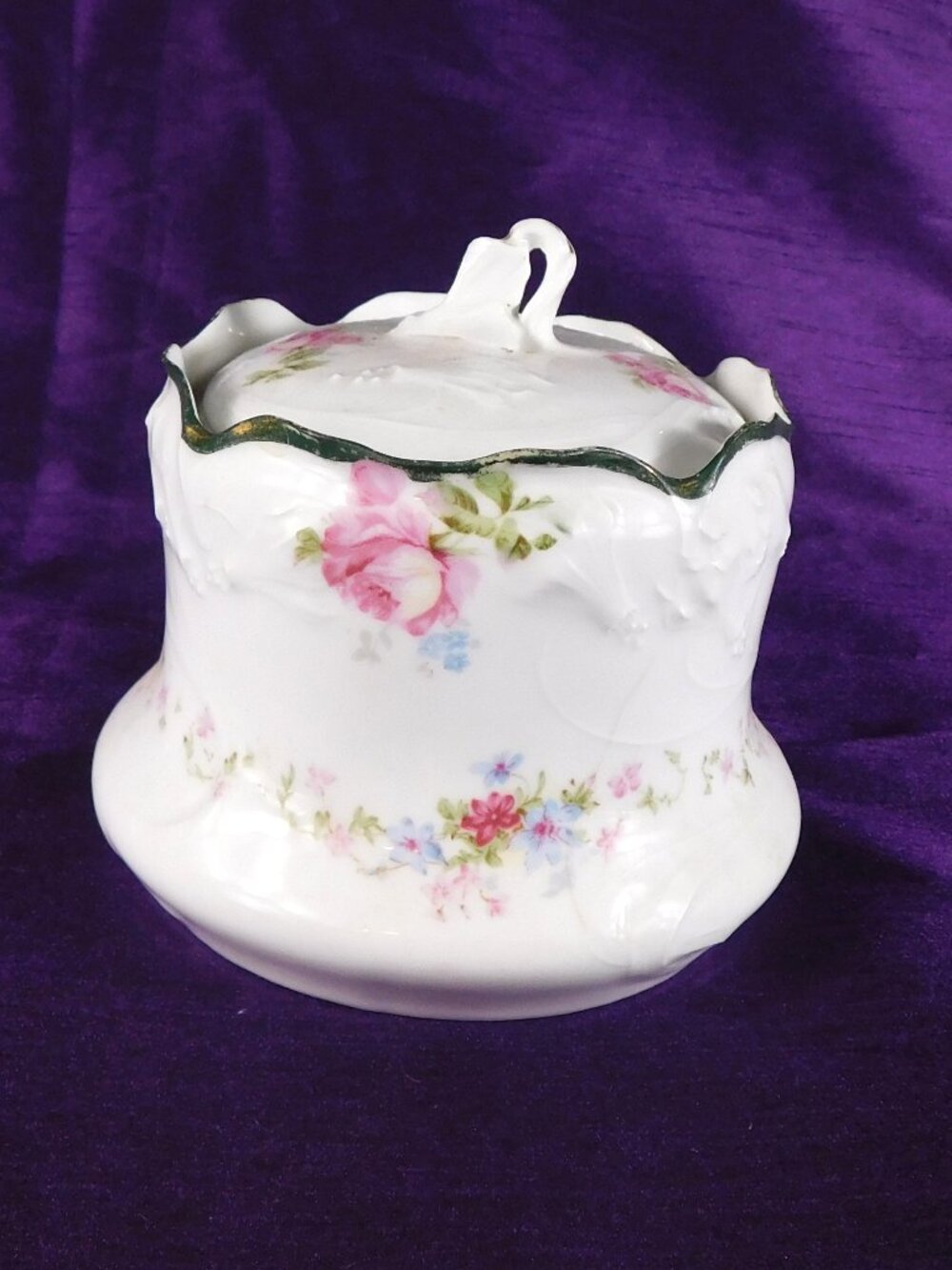 Thun PRC White Floral Textured Biscuit Barrel with Lid # 20226